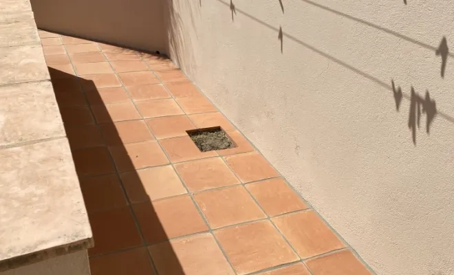 Pose de carreaux en terre cuite, Bormes-les-Mimosas, PL Construction